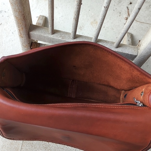 Vintage COACH 70's Saddle/ buckle Courier Large - Picture 10 of 17